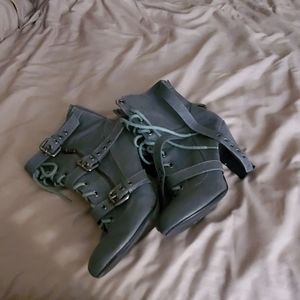 Grey codify boots